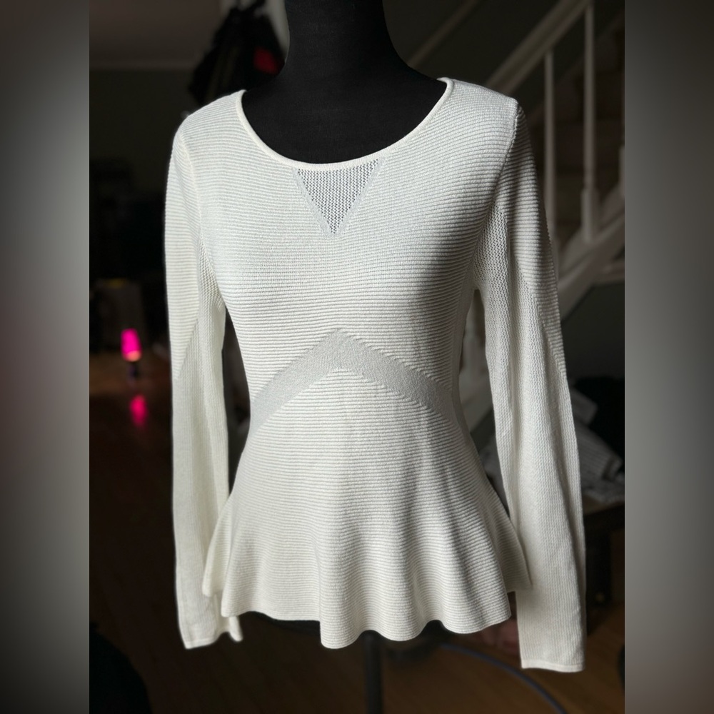 Bar III White Women’s Sweater Size Medium